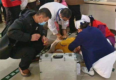 優服務 | 門診患者突發暈厥，險！醫護迅速到位上演“速度與激情”，贊！
